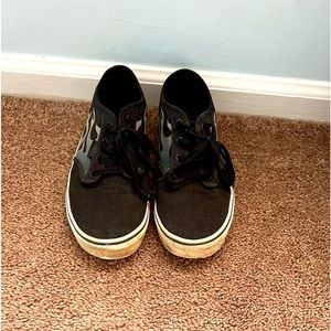 Vans Youth size 6 Black flames shoes